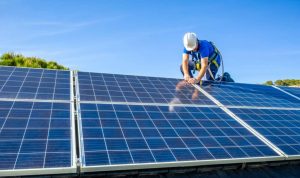 Installation et mise en production des panneaux solaires photovoltaïques à L'Huisserie